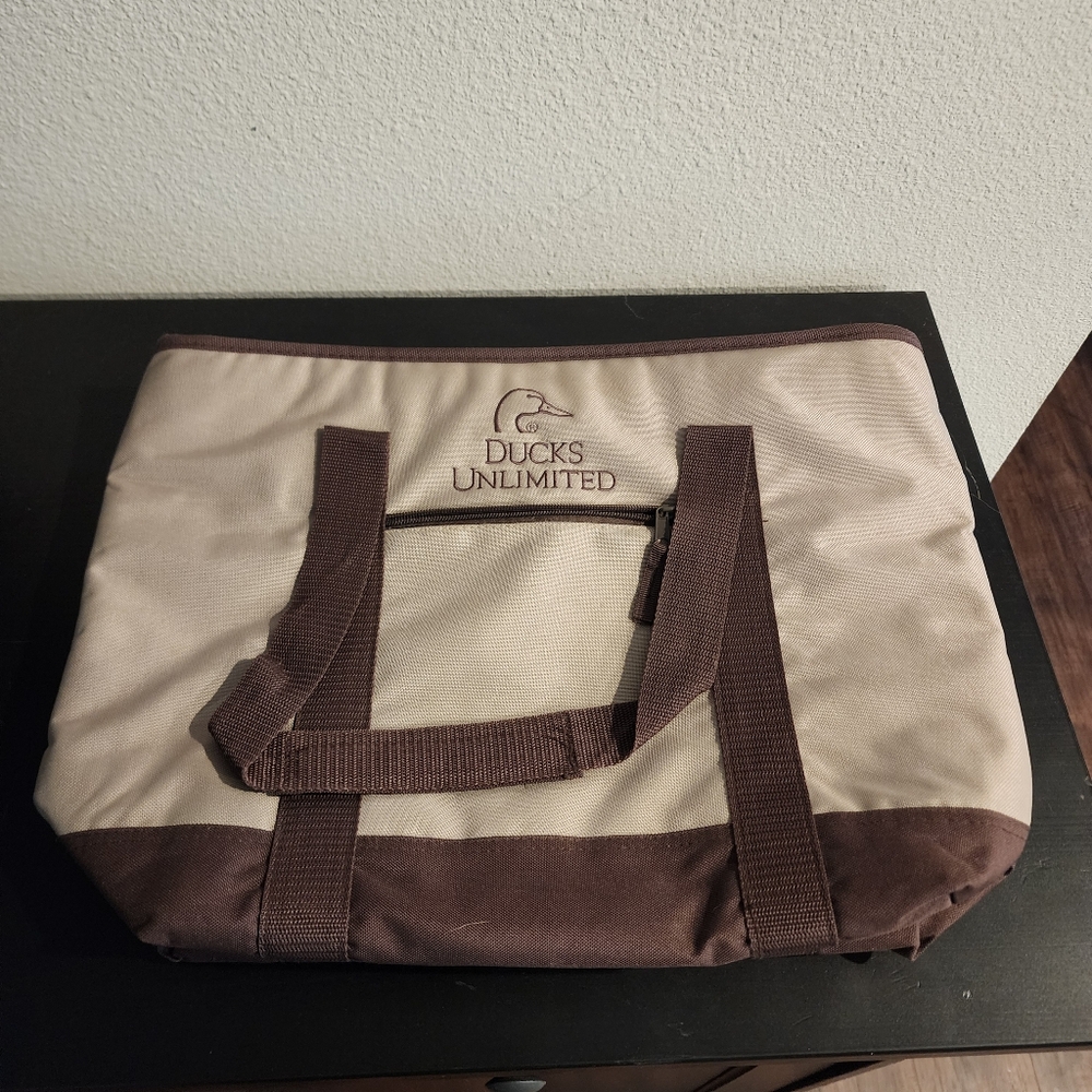 Ducks unlimited soft cooler bag